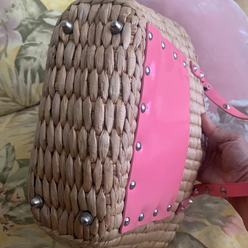 GUESS RATTAN HANDBAG - Picture 7 of 9